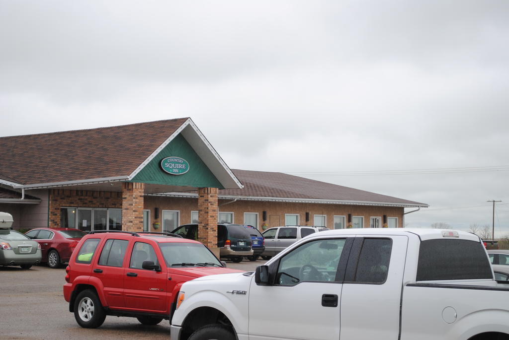 Moosomin Country Squire Inn Экстерьер фото