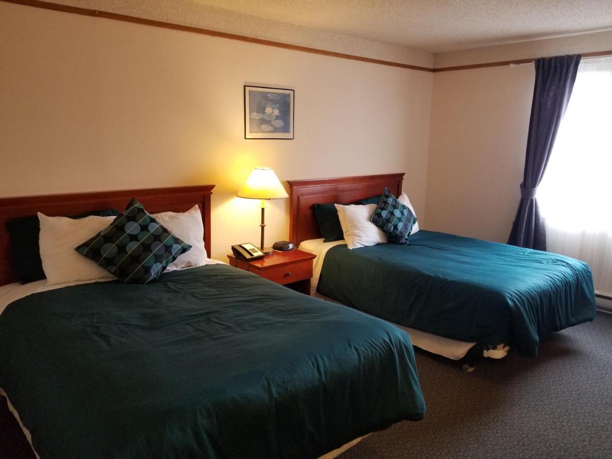 Moosomin Country Squire Inn Экстерьер фото